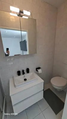 Ein Badezimmer in der Unterkunft Moderne Apartments mit Klima, perfekter Anbindung ins Zentrum und kostenlose Parkplätze!