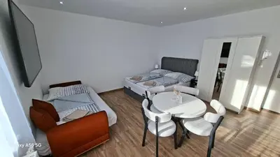 TV/Unterhaltungsangebot in der Unterkunft Moderne Apartments mit Klima, perfekter Anbindung ins Zentrum und kostenlose Parkplätze!
