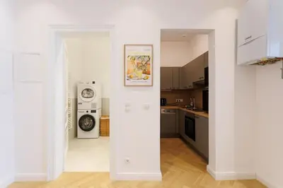 Küche/Küchenzeile in der Unterkunft Central Stylish Apartment near Opera