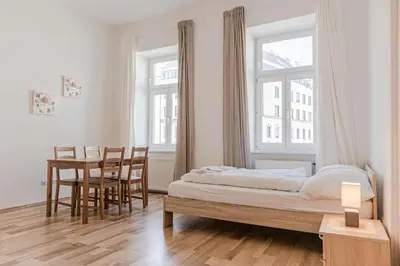 Grundriss der Unterkunft Sweet 2BR Apt Ideal for short & Long Stays, Very Central in Vienna