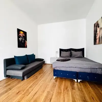 Chic Studio Retreat Near Augarten Park