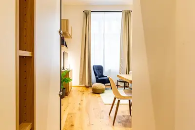 Ein Sitzbereich in der Unterkunft SUPERIOR DESIGN APARTMENT by JR City Apartments