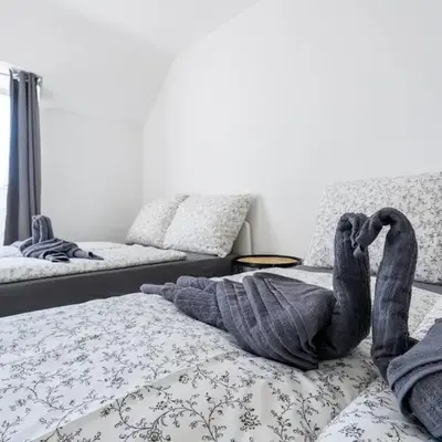 Modern Rooftop Apartment for Long Term Stays