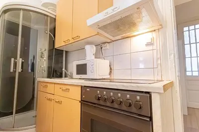Grundriss der Unterkunft Stylish & Cozy Apt Ideal for Longstays