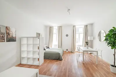 Ein Bett oder Betten in einem Zimmer der Unterkunft Central Studio Apartment