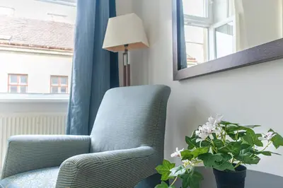 Grundriss der Unterkunft Elegant 2BR Apartment for 6P, Good for Longstays