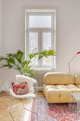 Ein Sitzbereich in der Unterkunft Beautiful vintage apartment near Schönbrunn