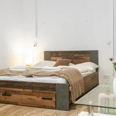 Spacious 1BR Apt