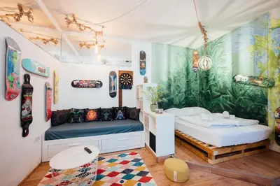 Ein Bett oder Betten in einem Zimmer der Unterkunft Warehouse No5