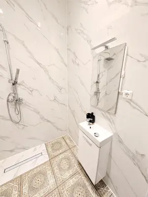 Ein Badezimmer in der Unterkunft Spacious Rooms - 15 Min from Airport & City Center, 5 Min from Vienna Main-Bus Station EZ7