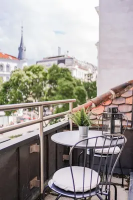 Ein Balkon oder eine Terrasse in der Unterkunft HOME1 - Josefstadt Apartments