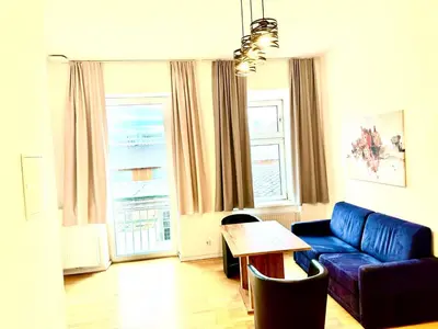 Ein Sitzbereich in der Unterkunft Laxenburger City Apartments - Only 8Min TO CITY CENTER VIENNA