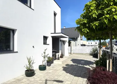 Das Gebäude in dem sich die Villa befindet