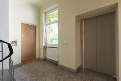 Grundriss der Unterkunft Grün, ruhig und zentral, großes Apartment mit Grünblick