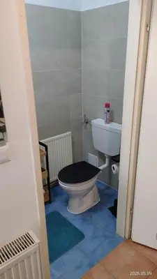 Ein Badezimmer in der Unterkunft Vienna as it's best Apartment Kokoschka
