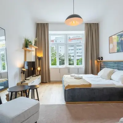josef's home I Premium Studio I Metro Access