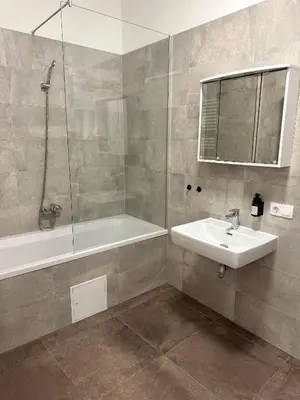 Ein Badezimmer in der Unterkunft Apartment in Staatsoper Nhe prime location
