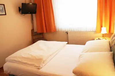 Ein Bett oder Betten in einem Zimmer der Unterkunft Haus zu den Zwei Eichen