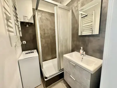 Ein Badezimmer in der Unterkunft Stylish Flat in Heart of Vienna