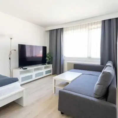 Charming Long-Term Belvedere Apartment