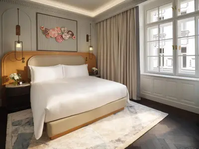 Ein Bett oder Betten in einem Zimmer der Unterkunft Mandarin Oriental, Vienna