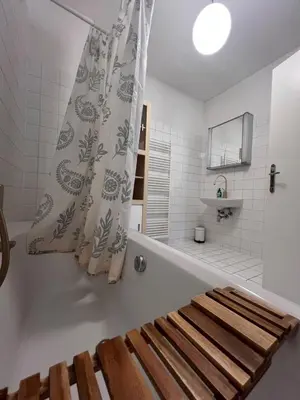 Ein Badezimmer in der Unterkunft Wohnung nahe Brunnenmarkt & zentrumsnah