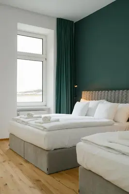 Ein Bett oder Betten in einem Zimmer der Unterkunft Calm 1BR perfect for 4-6 metro close to Naschmarkt