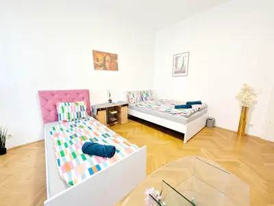 Grundriss der Unterkunft Cozy Apartment in Lugner City Area