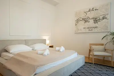 Ein Bett oder Betten in einem Zimmer der Unterkunft Posh 107 m2 3BR flat in the city center of Vienna