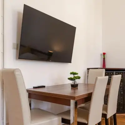 Spacious 21211