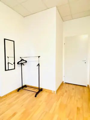 Grundriss der Unterkunft Simple Private Rooms in 3-Bedroom Apartment Near Train Station