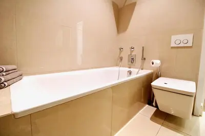 Ein Badezimmer in der Unterkunft Urban Oasis in Neubau with Cozy Fireplace