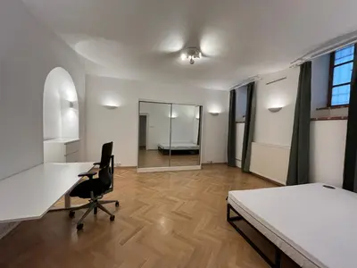 Ein Bett oder Betten in einem Zimmer der Unterkunft Room close to Karlsplatz, shared apartment