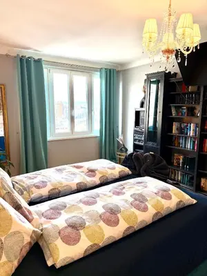 Ein Bett oder Betten in einem Zimmer der Unterkunft Central View Vienna 92 sq m 3 BD apartment