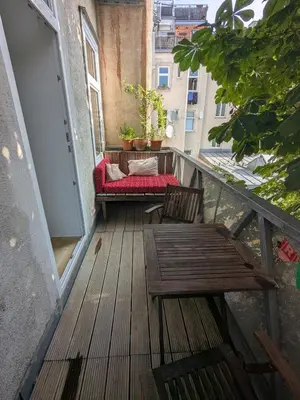 Ein Balkon oder eine Terrasse in der Unterkunft Cosy room in shared apartment with balcony