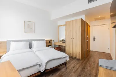 Ein Bett oder Betten in einem Zimmer der Unterkunft FortyPlusOne Hotel Vienna