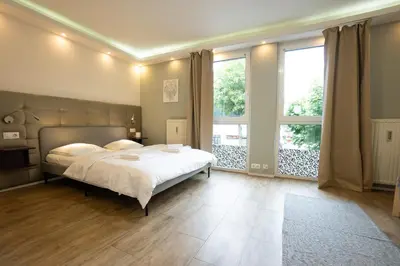 Ein Bett oder Betten in einem Zimmer der Unterkunft EasyStay Studio with Queen-Size Bed, Self Check-in K6