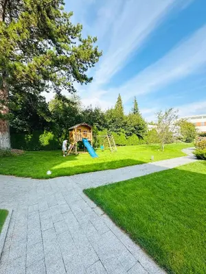 Ein Garten an der Unterkunft Villa Romana Apartments