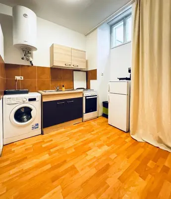 Küche/Küchenzeile in der Unterkunft Modern 1-Bedroom Apartment for 3, 15 Minutes from Augarten