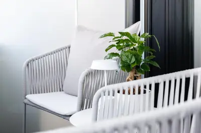 Ein Sitzbereich in der Unterkunft Skyline Suite - Danube-View Balcony & Pool