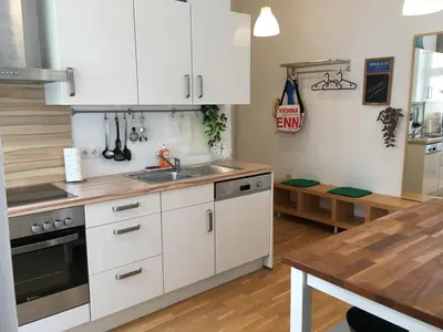 Küche/Küchenzeile in der Unterkunft Gemütliche ruhige Altbauwohnung Nähe Hauptbahnhof und City
