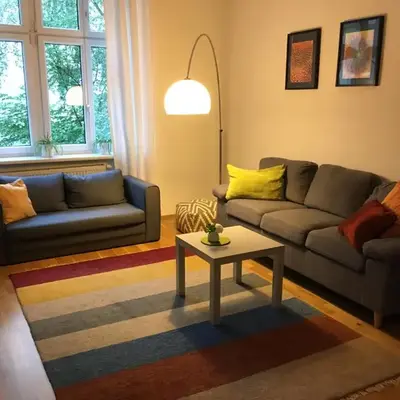 Gemütliche ruhige Altbauwohnung Nähe Hauptbahnhof und City