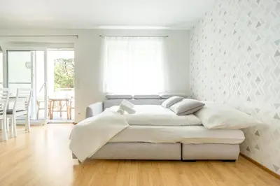 Ein Sitzbereich in der Unterkunft Apartment in quiet Area with Balcony and Parking, Walking distance to U1 Metro