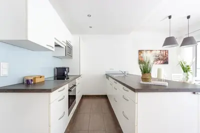 Küche/Küchenzeile in der Unterkunft Apartment in quiet Area with Balcony and Parking, Walking distance to U1 Metro