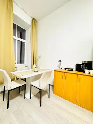 Grundriss der Unterkunft Studio with Kitchen, 7 Minutes from Ottakring