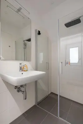 Ein Badezimmer in der Unterkunft Vor den Toren Wiens in Ruhelage