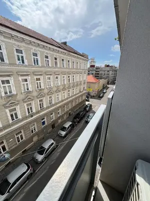 Grundriss der Unterkunft 2BR Getaway w Balcony & Fast WiFi, Near Tram
