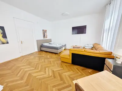 Ein Bett oder Betten in einem Zimmer der Unterkunft Charming Stay - Close to Vienna Attractions MZ17a