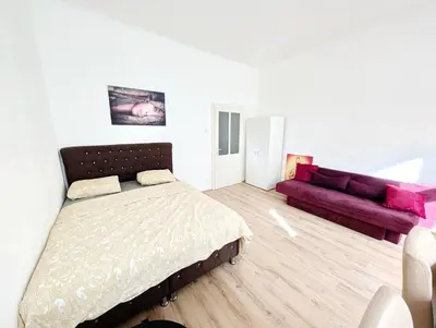 Ein Bett oder Betten in einem Zimmer der Unterkunft Charming Stay - Close to Vienna Attractions MZ18