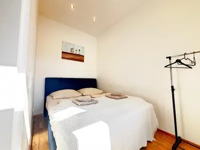 Ein Bett oder Betten in einem Zimmer der Unterkunft 2 Bedroom Apartments, near Belvedere, Equipped Kitchen, no Elevator 4th Floor
